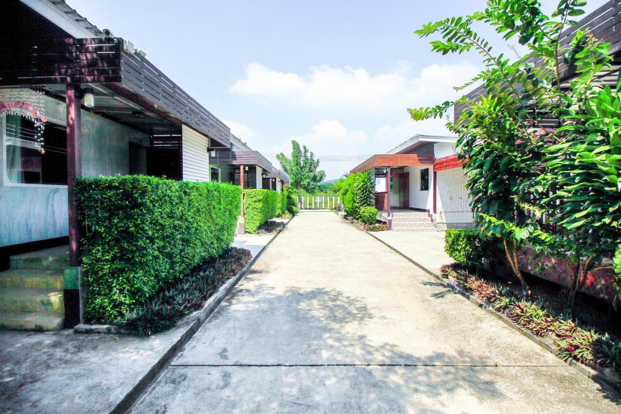 Oyo 354 Ton Hom Resort & Villa HHQ Zewnętrze zdjęcie